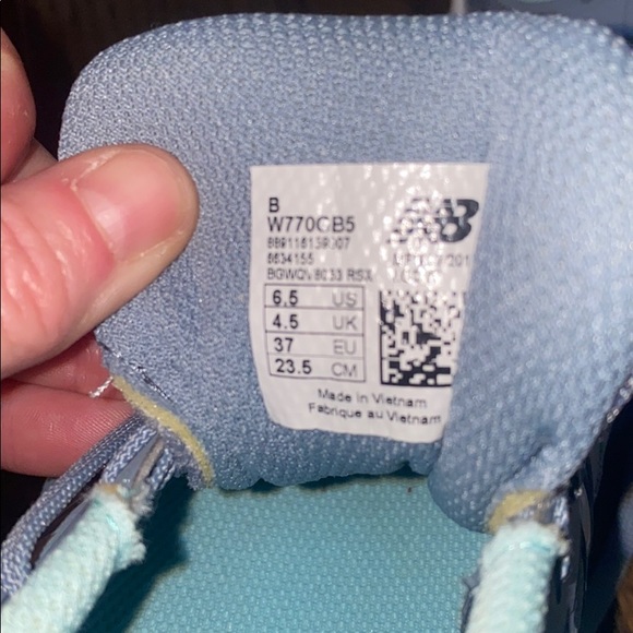 Shoes - Picture 3 of 3